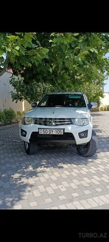 Mitsubishi L200 2014, 176,000 km - 2.5 l - Bakı