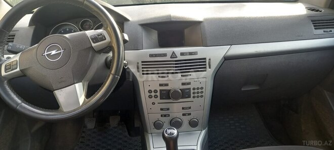 Opel Astra 2009, 301,000 km - 1.4 l - Masallı