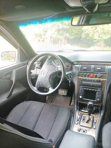 Mercedes E 220 d 2000, 235,000 km - 2.2 л - Qax