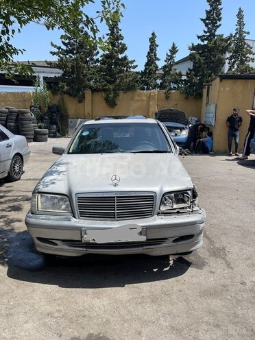 Mercedes C 220 d 1999, 457,845 km - 2.2 l - Bakı