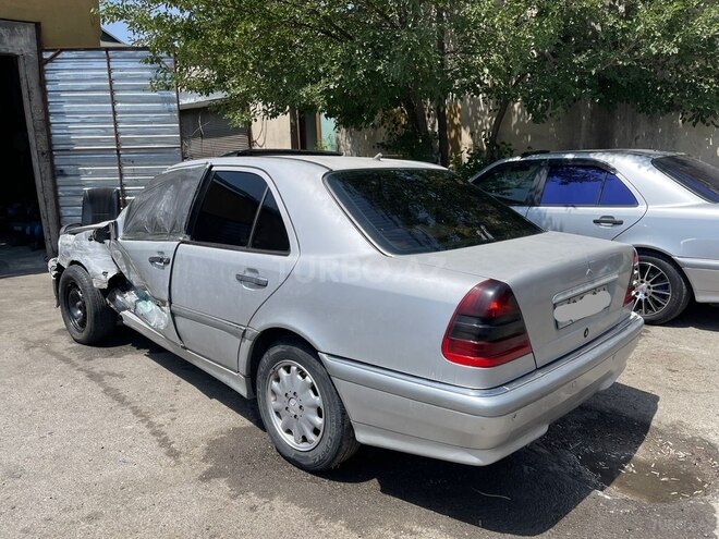 Mercedes C 220 d 1999, 457,845 km - 2.2 l - Bakı
