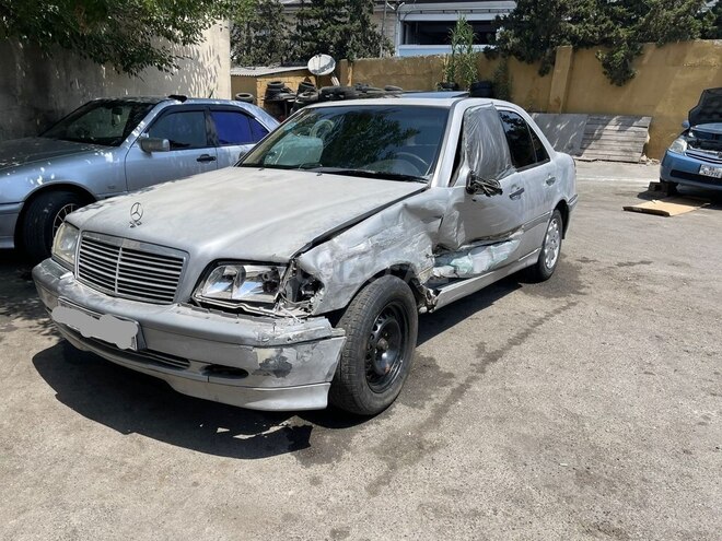 Mercedes C 220 d 1999, 457,845 km - 2.2 l - Bakı