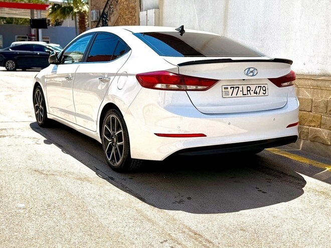 Hyundai Avante 2016, 123,000 km - 1.6 л - Bakı