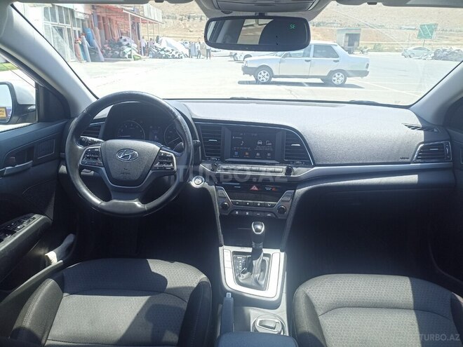 Hyundai Elantra 2017, 77,912 km - 2.0 л - Bakı