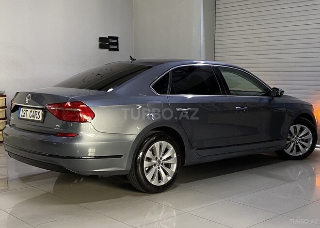 Volkswagen Passat-12