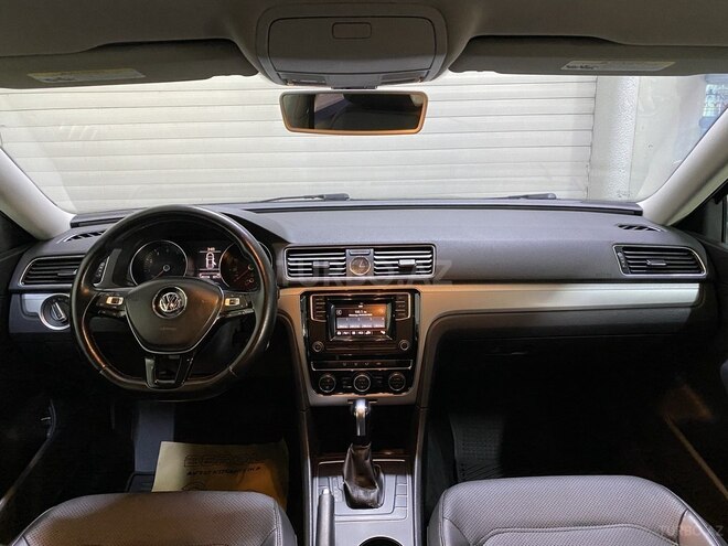 Volkswagen Passat-14