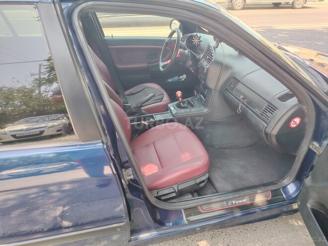 BMW 318 1994, 300,000 km - 1.8 l - Bakı