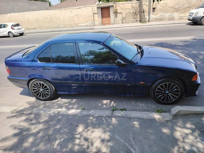 BMW 318 1994, 300,000 km - 1.8 l - Bakı