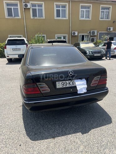 Mercedes E 270 2001, 350,000 km - 2.7 l - Bakı