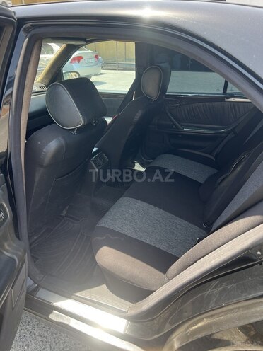 Mercedes E 270 2001, 350,000 km - 2.7 l - Bakı