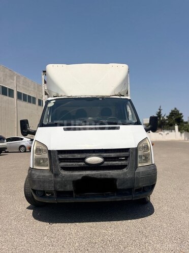 Ford Transit-1