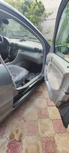 Mercedes C 220 d 2006, 423,214 km - 2.2 l - Bakı