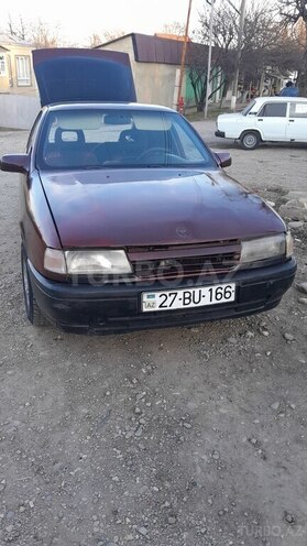 Opel Vectra 1992, 222,222 km - 1.8 l - Quba