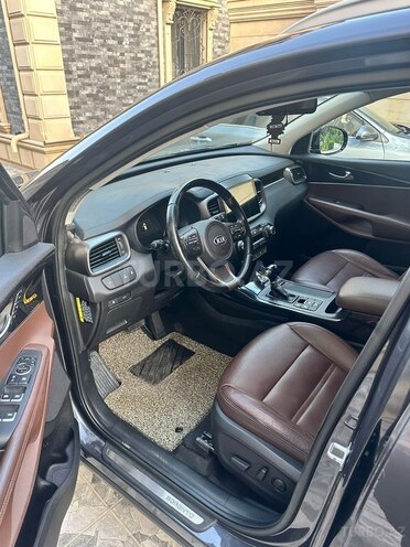 Kia Sorento-9