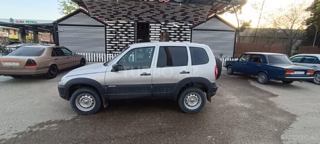 Chevrolet Niva 2017, 47,500 km - 1.7 l - Quba