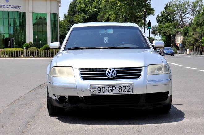 Volkswagen Passat 2003, 244,000 km - 1.8 l - Saatlı