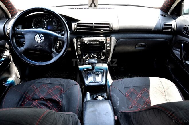 Volkswagen Passat 2003, 244,000 km - 1.8 l - Saatlı