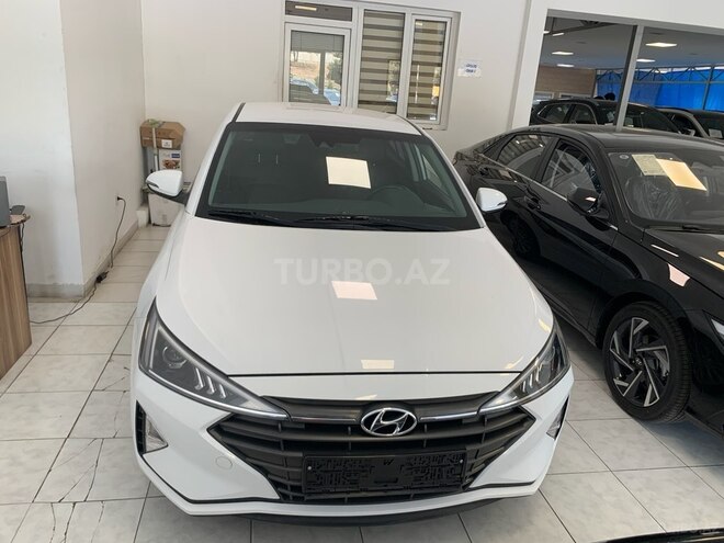 Hyundai Avante 2018, 132,400 km - 1.6 л - Bakı