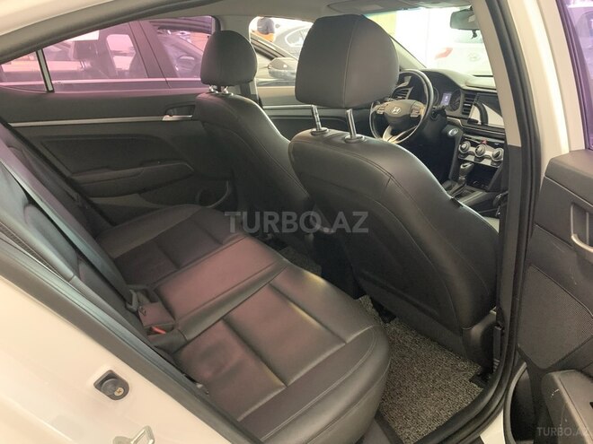 Hyundai Avante 2018, 132,400 km - 1.6 л - Bakı