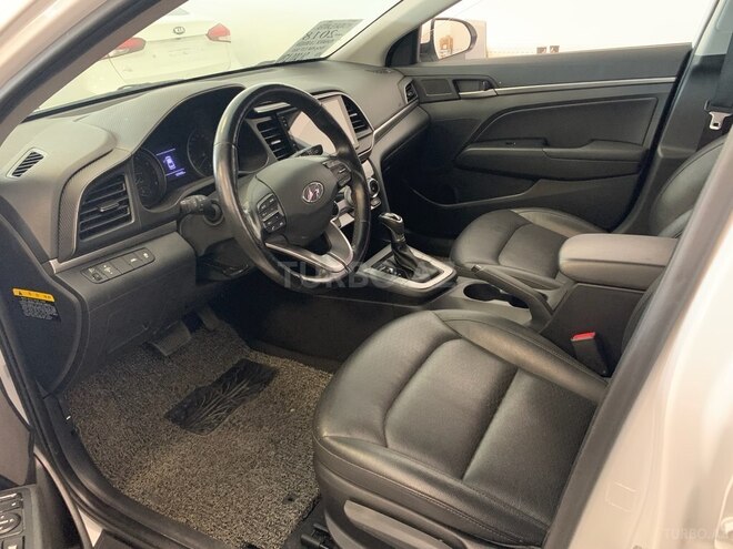 Hyundai Avante 2018, 132,400 km - 1.6 л - Bakı
