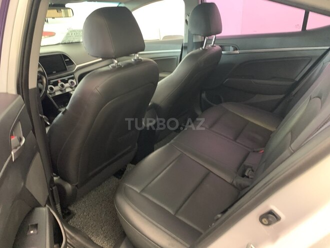 Hyundai Avante 2018, 132,400 km - 1.6 л - Bakı