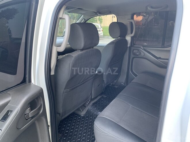 Nissan Navara 2013, 195,000 km - 2.5 l - Bakı