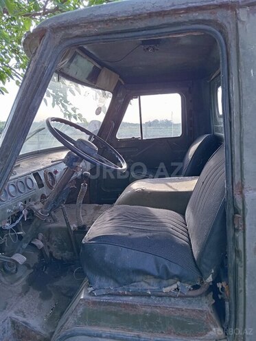 UAZ 3303 1991, 300,000 km - 2.5 l - Ucar