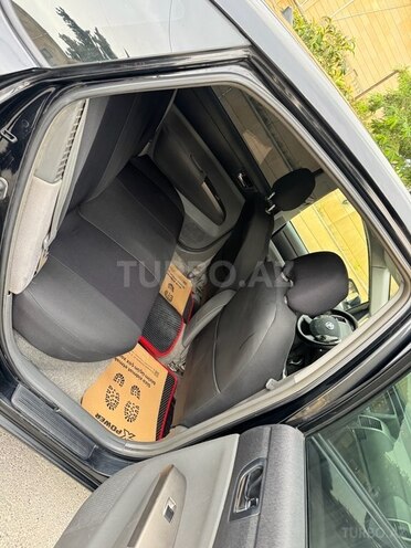Toyota Prius-11