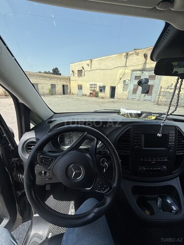Mercedes  2018, 206,347 km - 2.0 l - Bakı