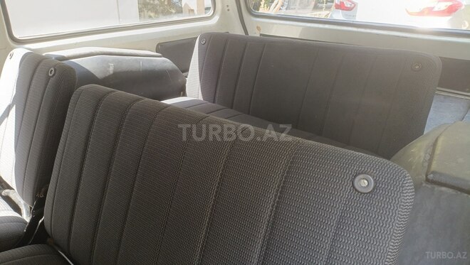 GAZ 24 "Volga"-10