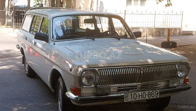 GAZ 24 "Volga"-13