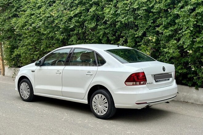 Volkswagen Polo 2018, 89,000 km - 1.6 л - Bakı