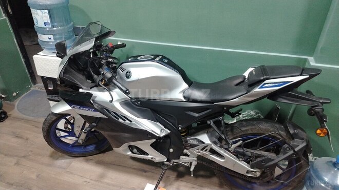 Yamaha R15M-2