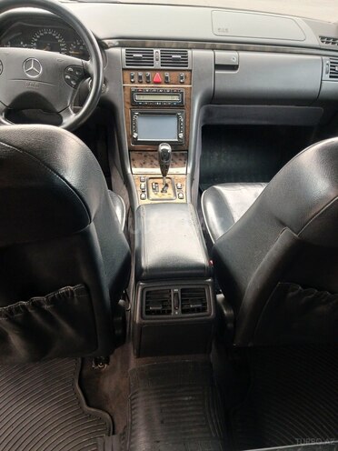 Mercedes E 240 2000, 290,000 km - 2.4 l - Bakı