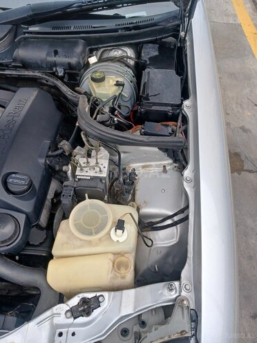 Mercedes E 240 2000, 290,000 km - 2.4 l - Bakı