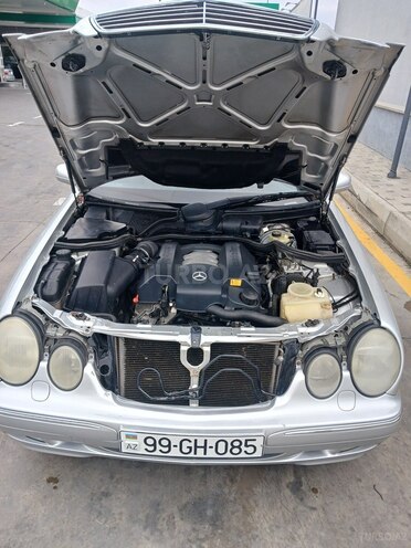 Mercedes E 240 2000, 290,000 km - 2.4 l - Bakı
