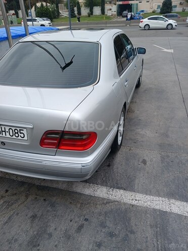 Mercedes E 240 2000, 290,000 km - 2.4 l - Bakı
