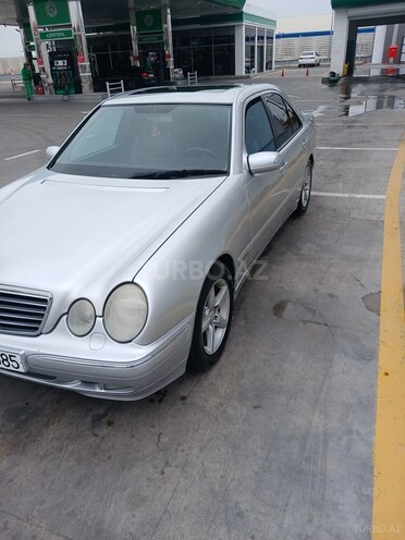 Mercedes E 240 2000, 290,000 km - 2.4 l - Bakı