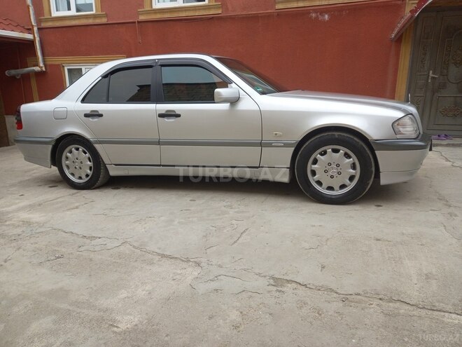 Mercedes C 180 1998, 356,000 km - 1.8 l - Quba