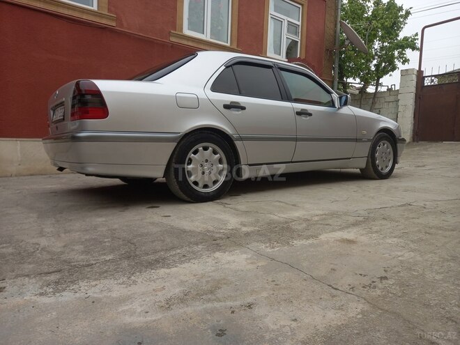 Mercedes C 180 1998, 356,000 km - 1.8 l - Quba