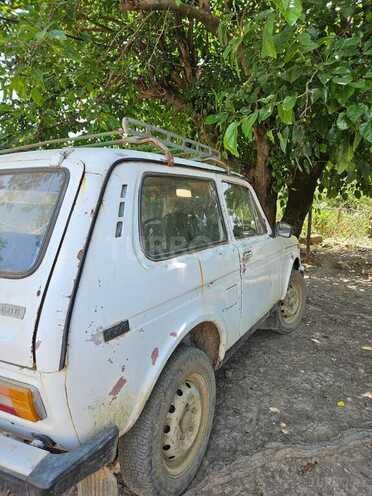 LADA (VAZ) Niva 1988, 379,000 km - 1.6 l - Yardımlı