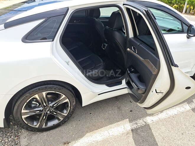 Kia K5-12
