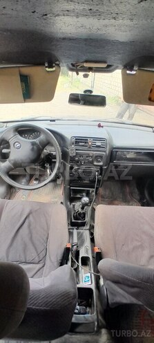 Opel Vectra 1992, 222,222 km - 1.8 l - Quba