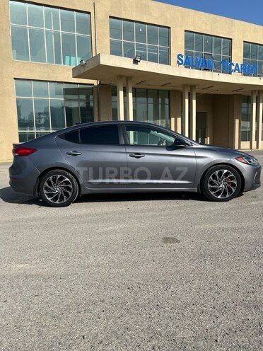 Hyundai Elantra 2018, 173,809 km - 2.0 л - Salyan