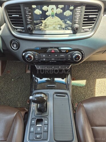 Kia Sorento-14