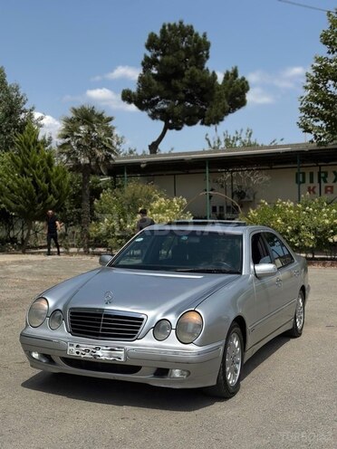 Mercedes E 280 2000, 380,000 km - 2.8 l - Salyan