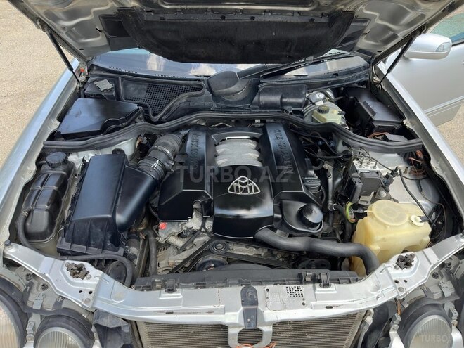 Mercedes E 280 2000, 380,000 km - 2.8 l - Salyan