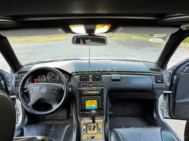 Mercedes E 280 2000, 380,000 km - 2.8 l - Salyan