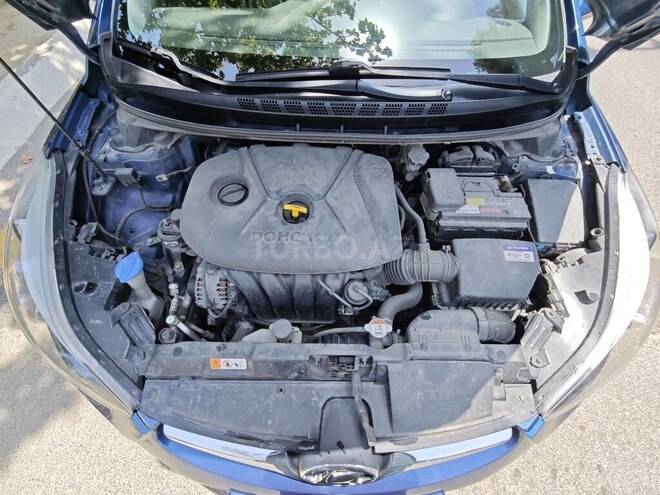 Hyundai Elantra 2015, 157,000 km - 1.8 l - Bakı