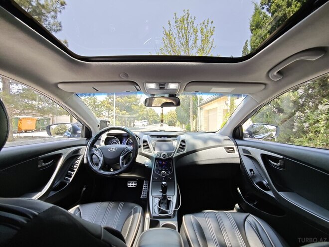 Hyundai Elantra 2015, 157,000 km - 1.8 l - Bakı